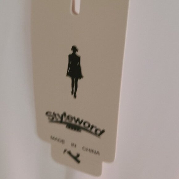 Styleword Cold Shoulder White Tunic Top With 3/4 Sleeves For Women Sz Large - Picture 4 of 4